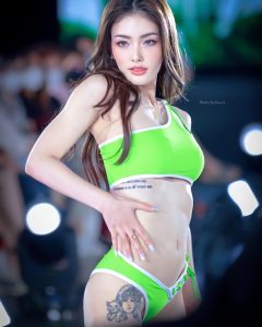 มีนา ริณา 8