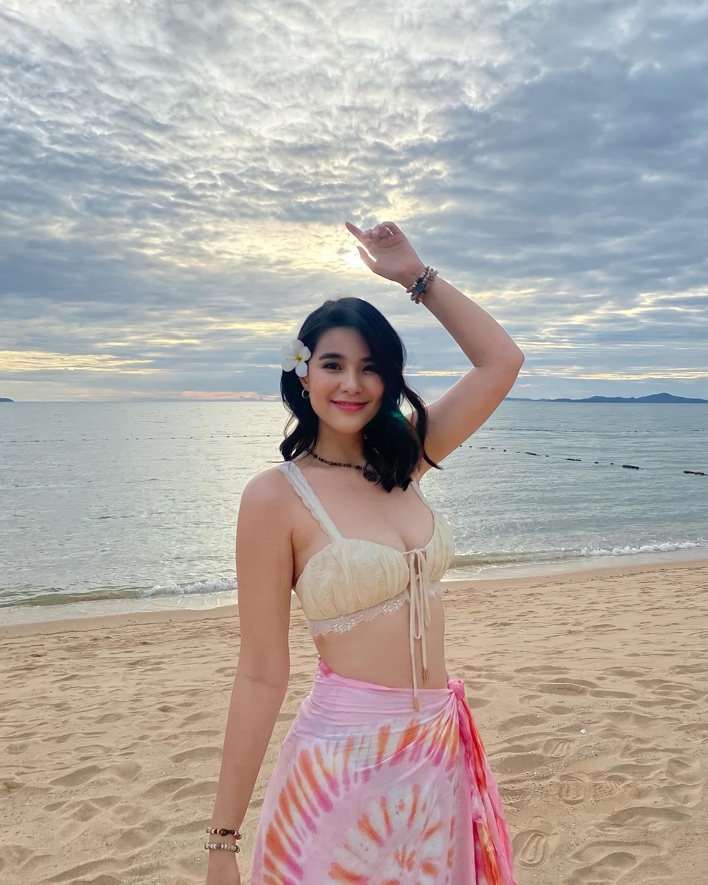 น้องมีนตรา 27